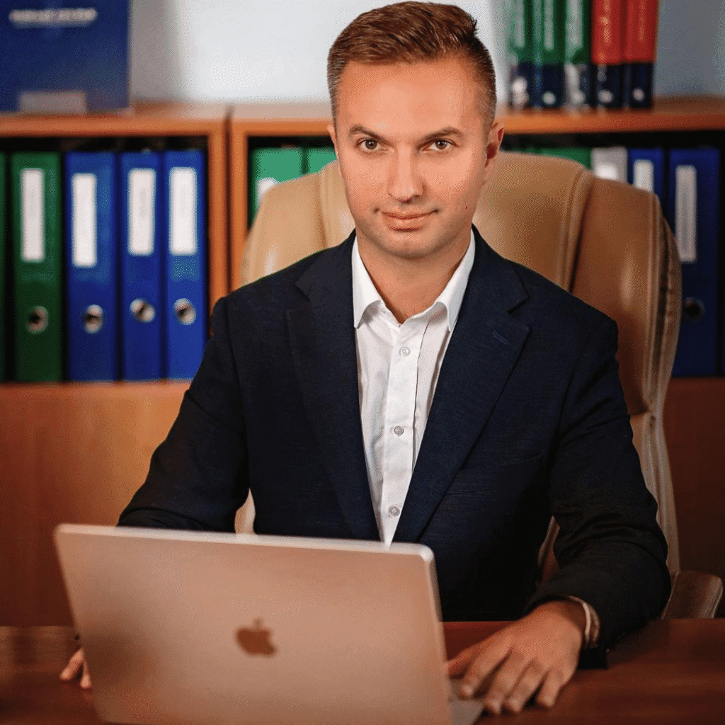 Porady prawne online – Radca prawny Tomasz Stupak. Szybka i profesjonalna pomoc prawna bez wychodzenia z domu. Zapraszam do kontaktu!